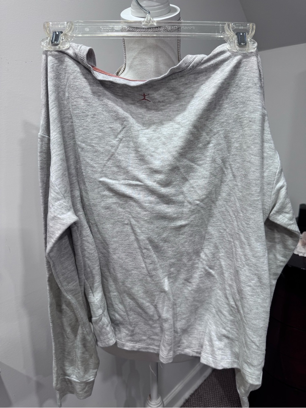 Danskin Light Gray V-Neck Twist Hem Sweatshirt - Picture 3 of 6